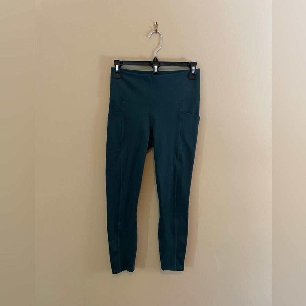 MARIKA SPORT teal leggings, Sz S, mid-calf length with side pockets, EUC